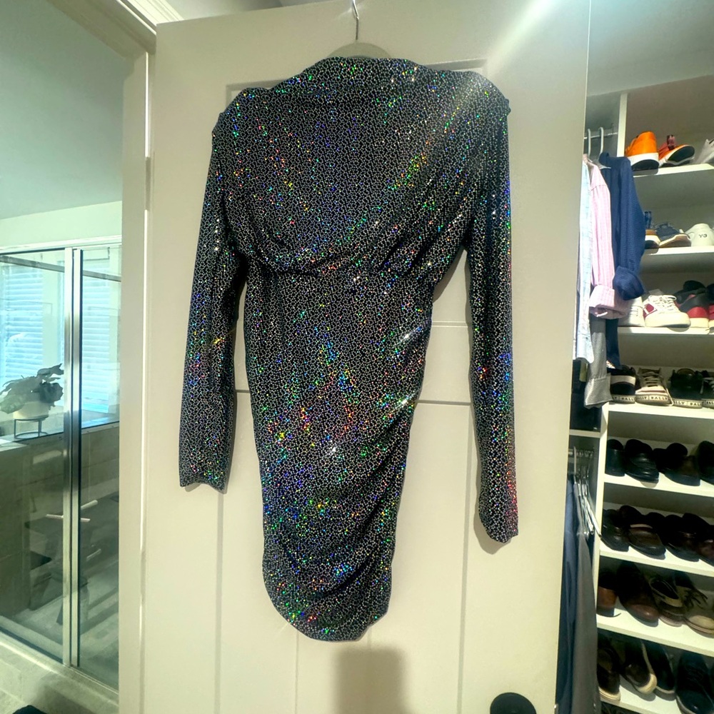 Holiday dress!!!! Sparkly black Alexia Admor dress! Size 4! - Picture 3 of 5